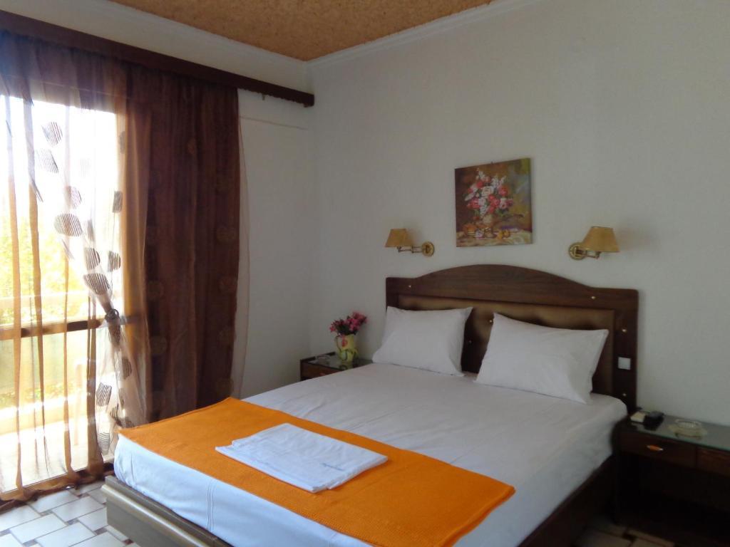 Angela Hotel Agia Marina (Aegina)